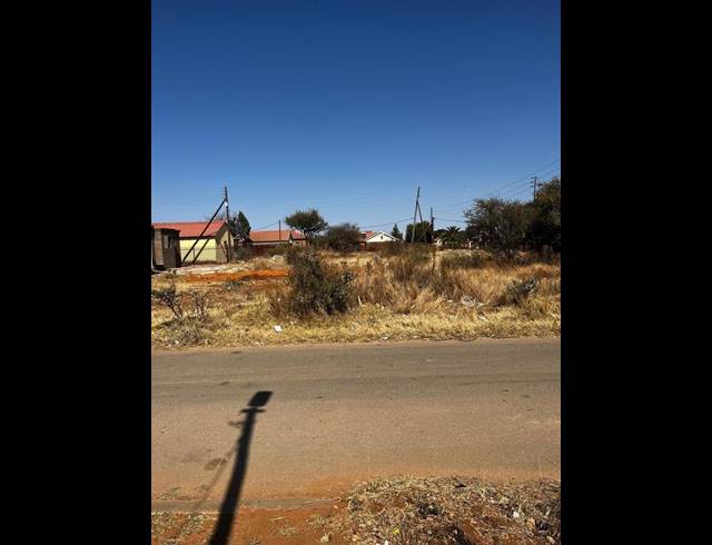 LAND FOR SALE IN MMABATHO 14